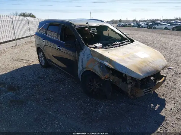 5XYPG4A57GG131183 2016 KIA SORENTO - Image 1