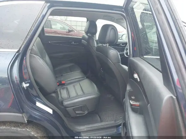 5XYPG4A57GG140563 2016 KIA SORENTO - Image 8