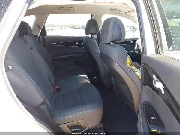 5XYPG4A57GG150946 2016 KIA SORENTO - Image 8
