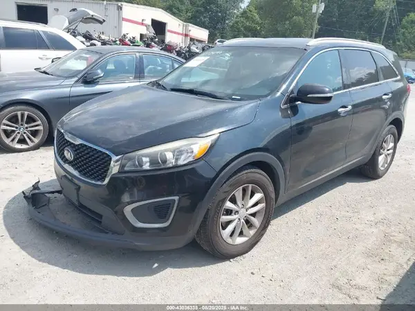 5XYPG4A57HG188033 2017 KIA SORENTO - Image 2