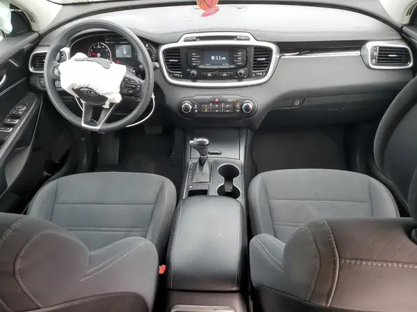 5XYPG4A57HG194298 2017 KIA SORENTO - Image 8