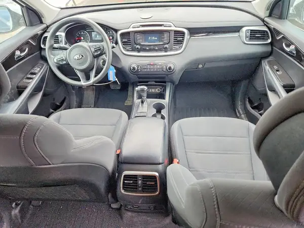 5XYPG4A57HG197542 2017 KIA SORENTO - Image 8