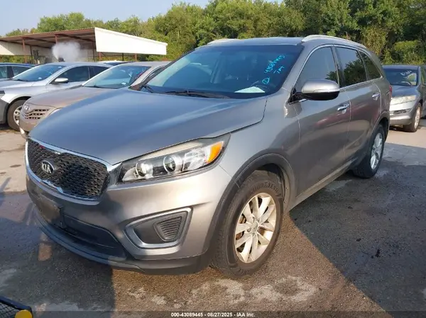 5XYPG4A57HG201914 2017 KIA SORENTO - Image 2