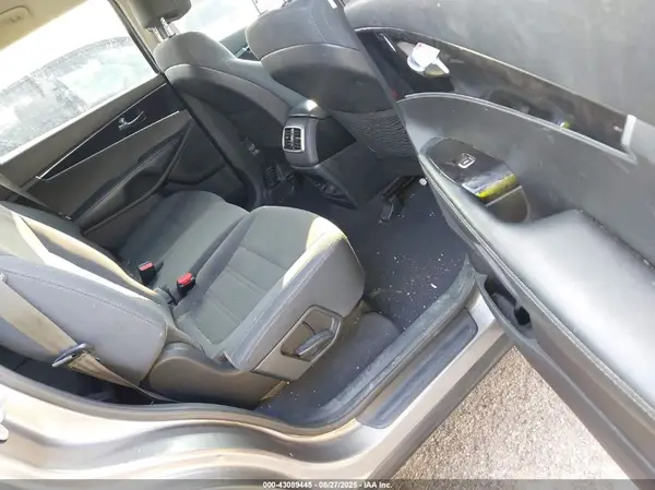 5XYPG4A57HG201914 2017 KIA SORENTO - Image 8