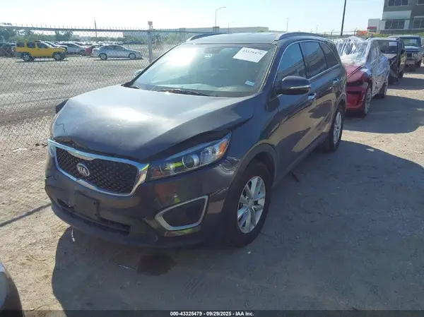 5XYPG4A57HG222469 2017 KIA SORENTO - Image 2