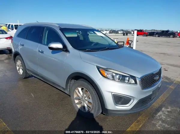 5XYPG4A57HG270005 2017 KIA SORENTO - Image 1