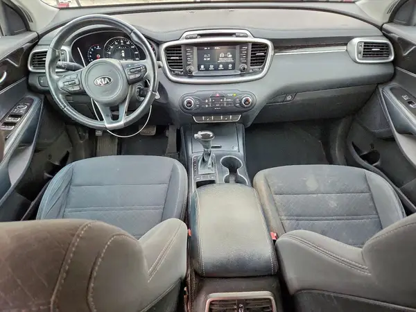 5XYPG4A57HG286575 2017 KIA SORENTO - Image 8