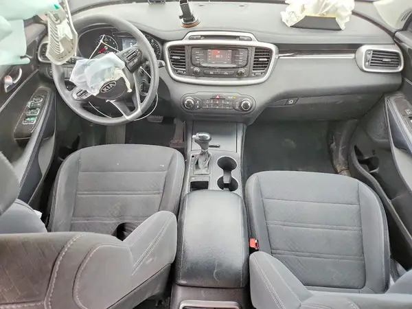 5XYPG4A57HG296782 2017 KIA SORENTO - Image 8