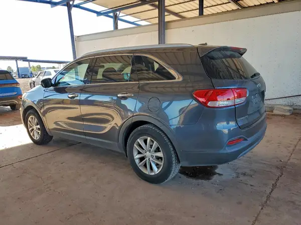 5XYPG4A57JG351835 2018 KIA SORENTO - Image 2