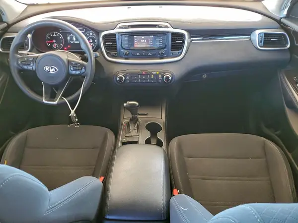 5XYPG4A57JG351835 2018 KIA SORENTO - Image 8