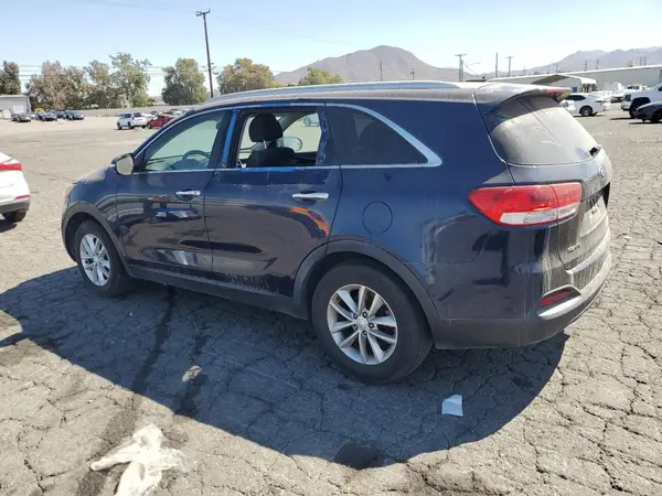 5XYPG4A57JG352256 2018 KIA SORENTO - Image 2