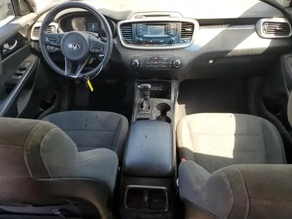 5XYPG4A57JG352256 2018 KIA SORENTO - Image 8
