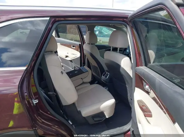 5XYPG4A57JG353200 2018 KIA SORENTO - Image 8