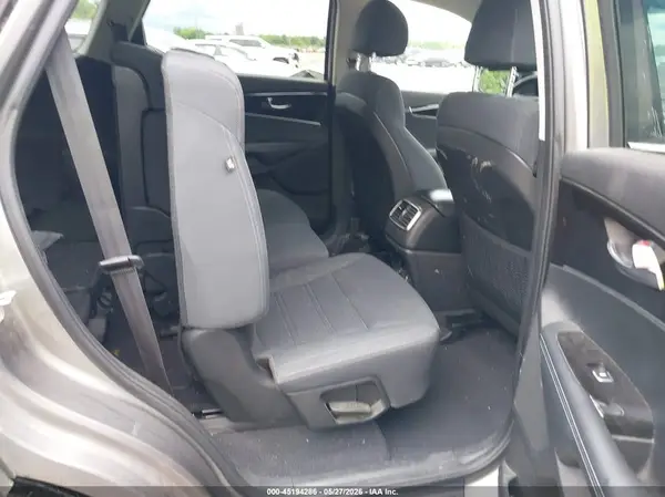 5XYPG4A57JG361779 2018 KIA SORENTO - Image 8