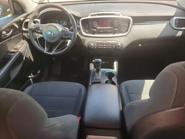 5XYPG4A57JG394197 2018 KIA SORENTO - Image 8
