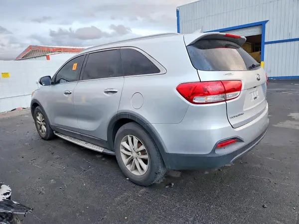 5XYPG4A57JG396869 2018 KIA SORENTO - Image 2
