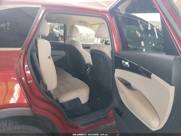 5XYPG4A57KG457431 2019 KIA SORENTO - Image 8