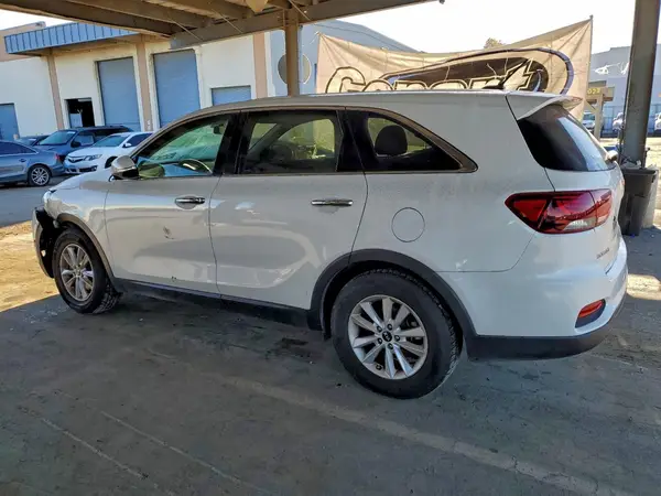 5XYPG4A57KG471099 2019 KIA SORENTO - Image 2