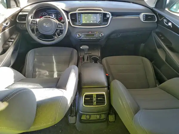 5XYPG4A57KG471099 2019 KIA SORENTO - Image 8