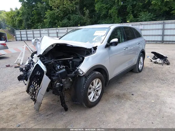 5XYPG4A57KG474200 2019 KIA SORENTO - Image 2