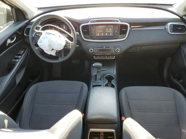 5XYPG4A57KG477176 2019 KIA SORENTO - Image 8