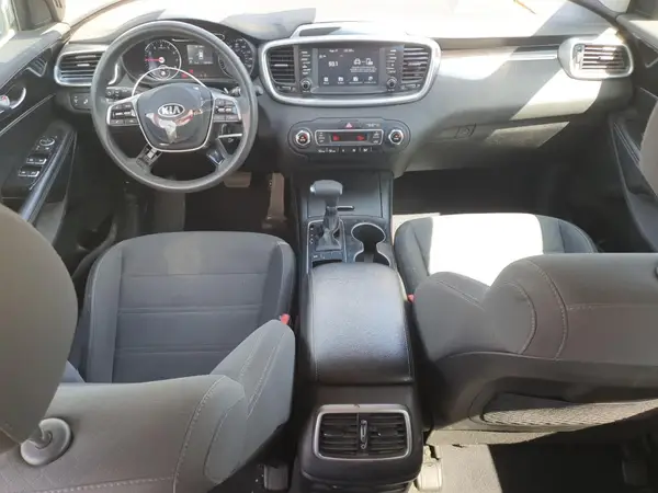 5XYPG4A57KG477520 2019 KIA SORENTO - Image 8