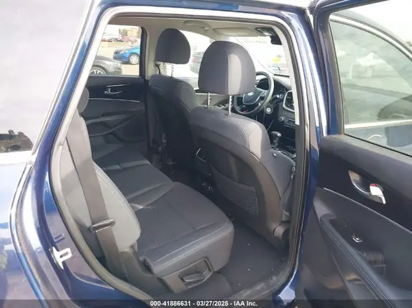 5XYPG4A57KG477968 2019 KIA SORENTO - Image 8