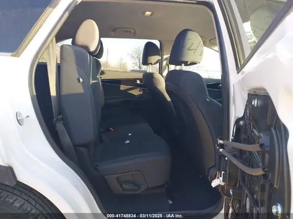 5XYPG4A57KG481194 2019 KIA SORENTO - Image 8