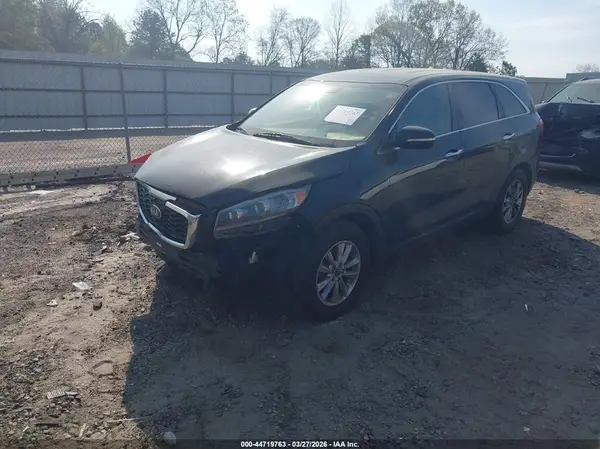 5XYPG4A57KG489103 2019 KIA SORENTO - Image 2