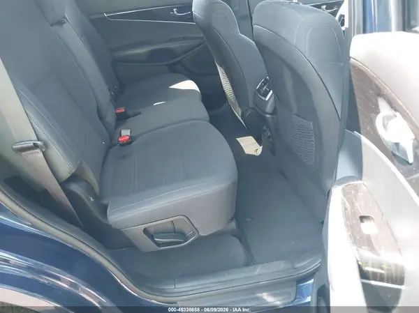 5XYPG4A57KG490493 2019 KIA SORENTO - Image 8