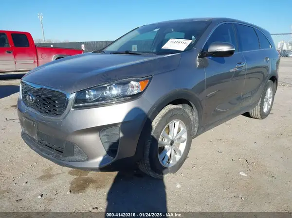 5XYPG4A57KG491529 2019 KIA SORENTO - Image 2