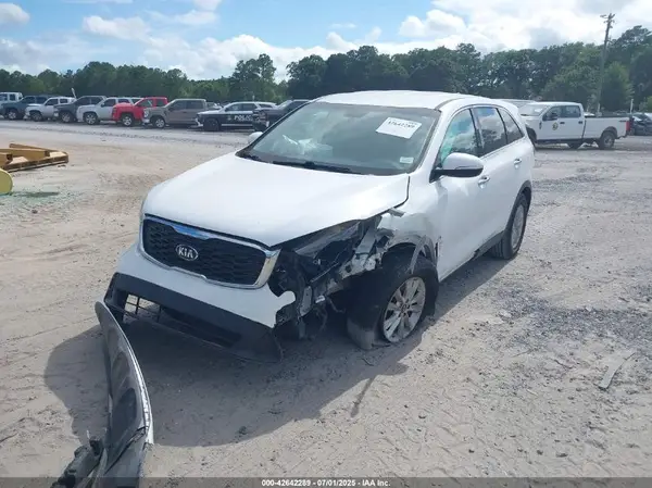 5XYPG4A57KG510824 2019 KIA SORENTO - Image 2