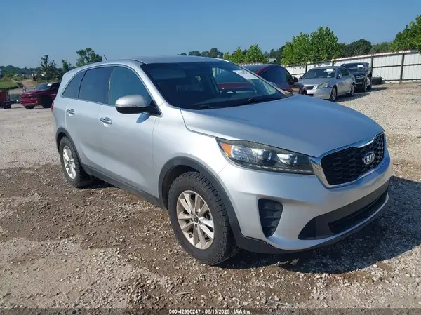 5XYPG4A57KG558274 2019 KIA SORENTO - Image 1