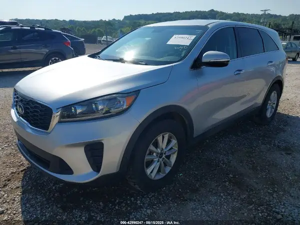 5XYPG4A57KG558274 2019 KIA SORENTO - Image 2
