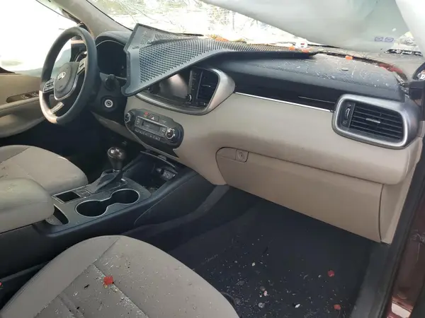 5XYPG4A57KG558369 2019 KIA SORENTO - Image 8