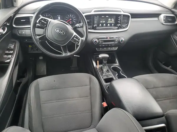 5XYPG4A57KG585913 2019 KIA SORENTO - Image 8