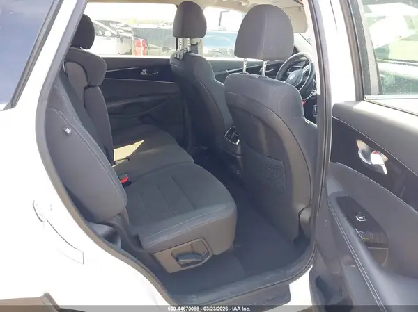 5XYPG4A57LG614926 2020 KIA SORENTO - Image 8