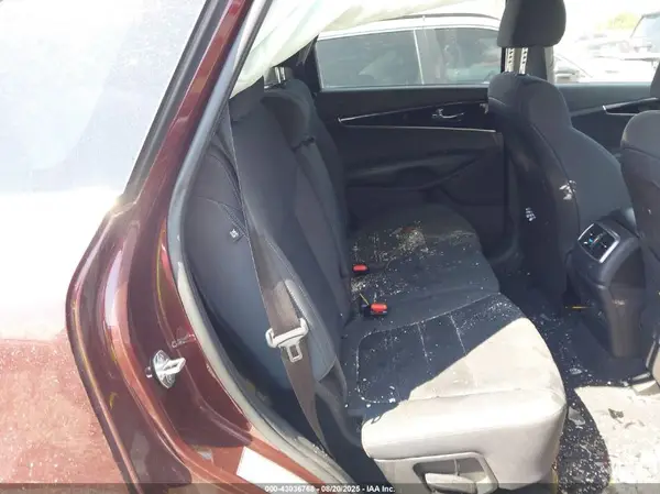 5XYPG4A57LG621505 2020 KIA SORENTO - Image 8