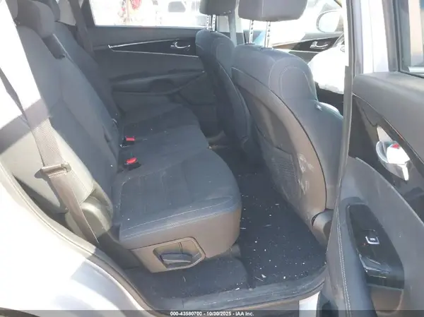 5XYPG4A57LG624131 2020 KIA SORENTO - Image 8