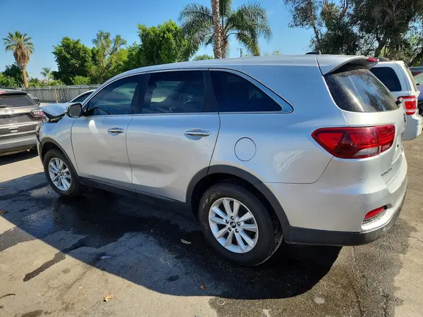 5XYPG4A57LG625649 2020 KIA SORENTO - Image 2