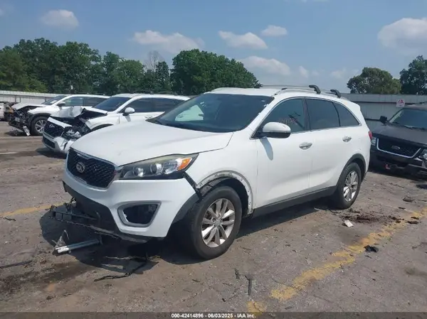 5XYPG4A58GG008587 2016 KIA SORENTO - Image 2
