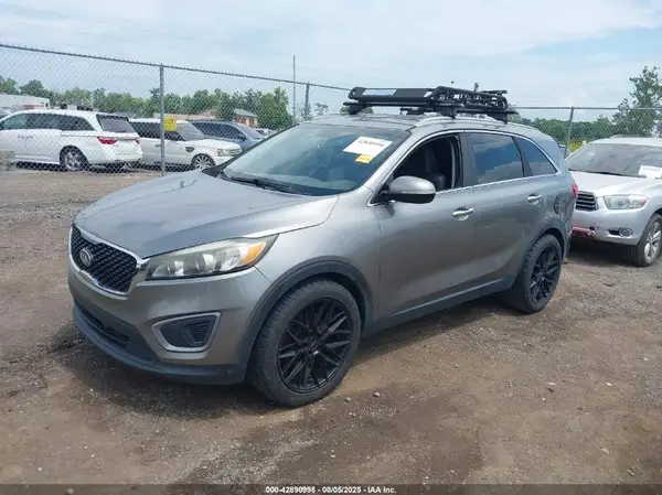 5XYPG4A58GG009688 2016 KIA SORENTO - Image 2
