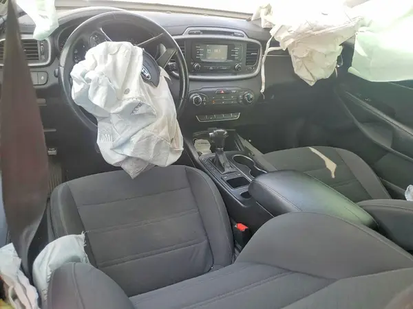 5XYPG4A58GG017130 2016 KIA SORENTO - Image 8