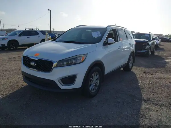 5XYPG4A58GG096752 2016 KIA SORENTO - Image 2