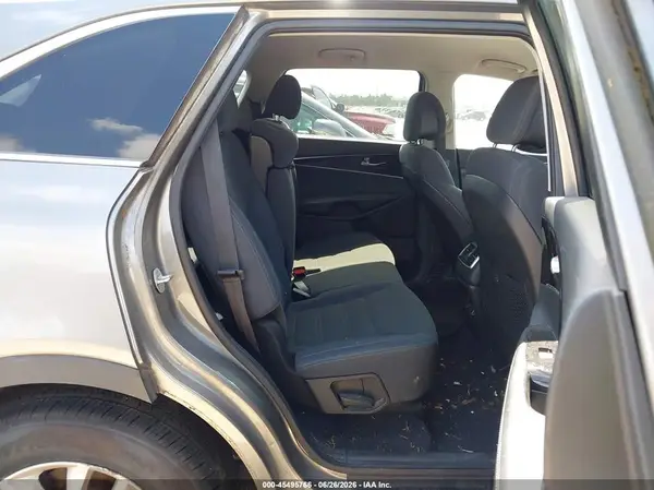 5XYPG4A58GG110441 2016 KIA SORENTO - Image 8