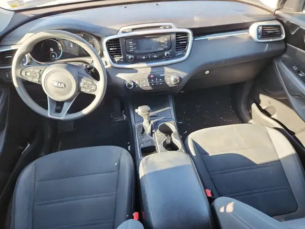 5XYPG4A58HG187876 2017 KIA SORENTO - Image 8