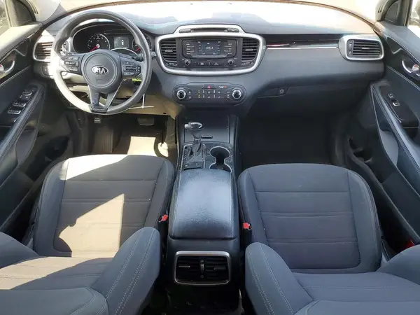 5XYPG4A58HG196089 2017 KIA SORENTO - Image 8