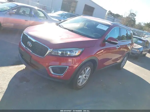 5XYPG4A58HG197730 2017 KIA SORENTO - Image 2