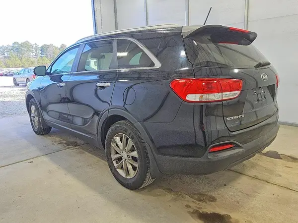 5XYPG4A58HG202943 2017 KIA SORENTO - Image 2