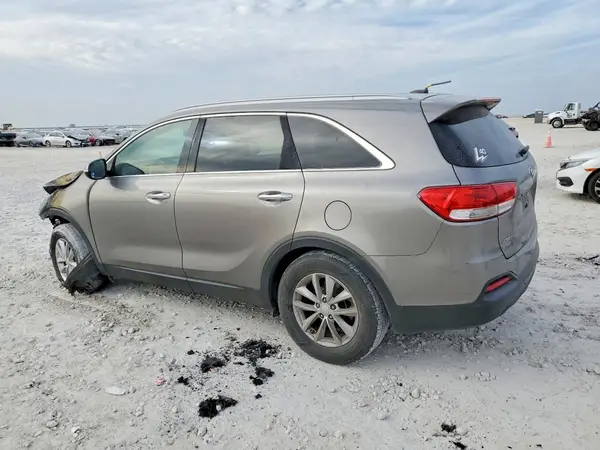 5XYPG4A58HG210721 2017 KIA SORENTO - Image 2